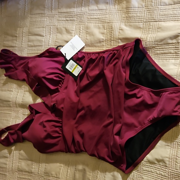 DKNY Elegant Burgundy Ruffled One-Piece Swimsuit Size 14 (Large) - Picture 4 of 8
